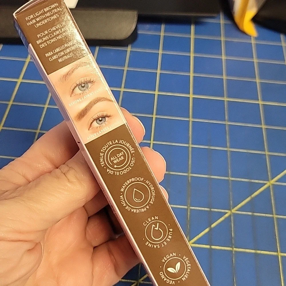 Covergirl Brow Filler Pomade Pencil Paddle Brush 400 Soft Brown 0.2g New in Box